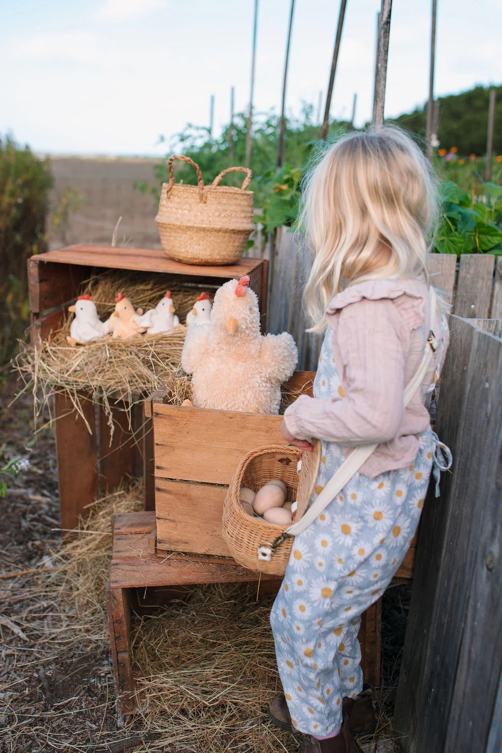 Harriet Hen Rattle - Honey