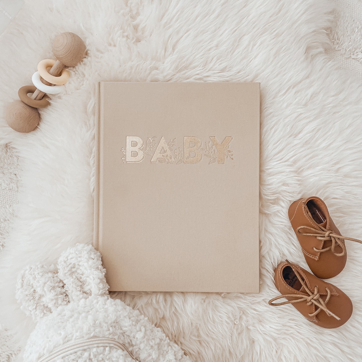 Baby Book - Biscuit