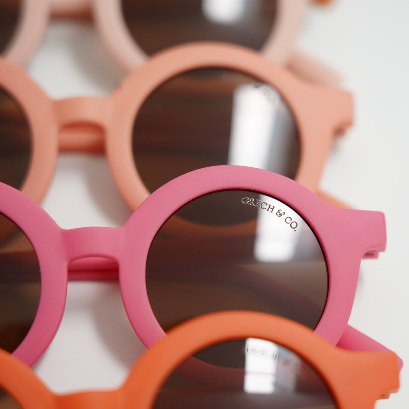 Round Sunglasses - Bubble Gum